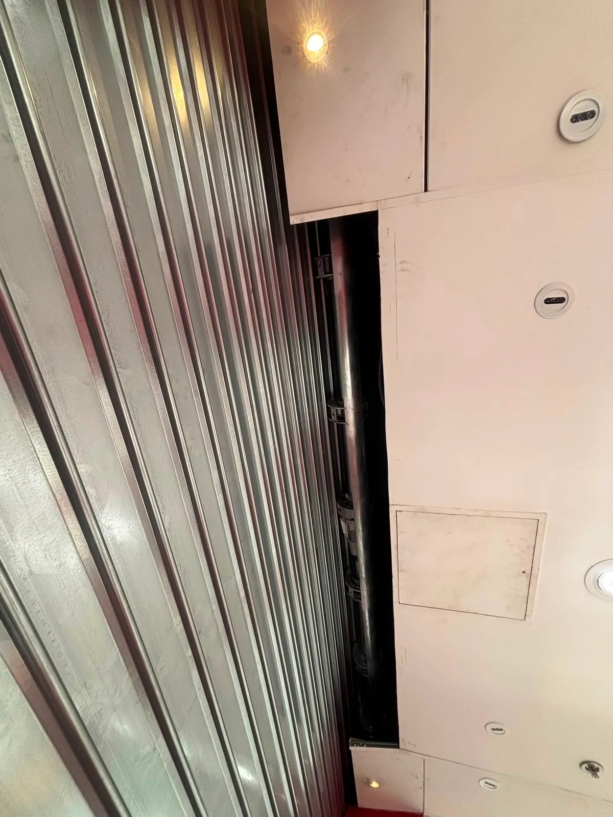 Réparation de rideau métallique à Paris 14